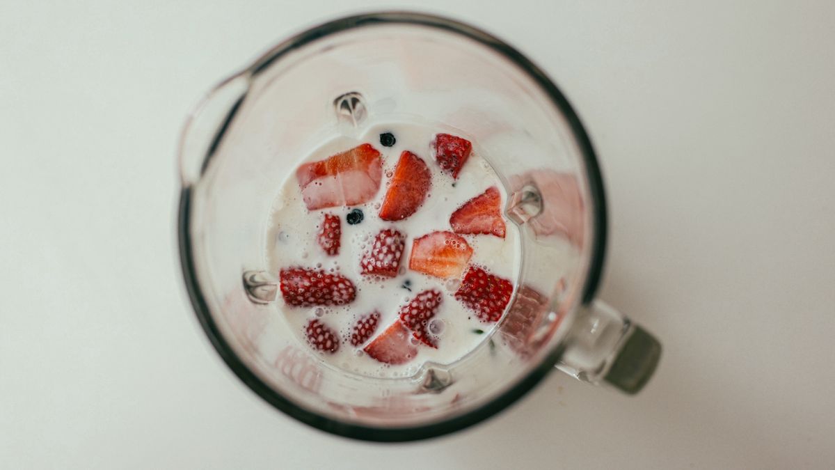 Protein Shakes on Wegovy and Zepbound: 8 Nausea-Safe Recipes (2026)